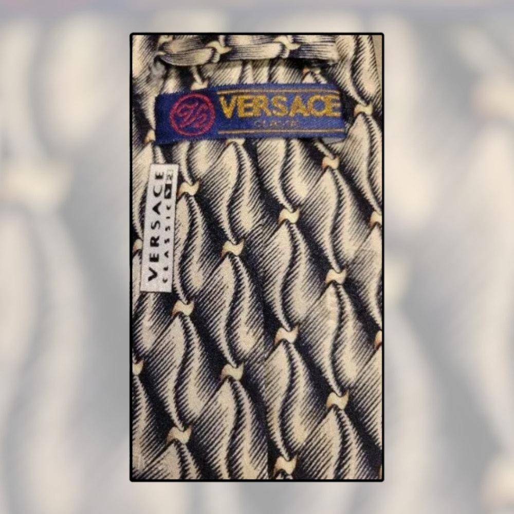Gianni Versace Classic Handmade Silk Neck Tie